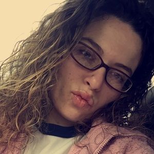 Meet your Posher, Briana